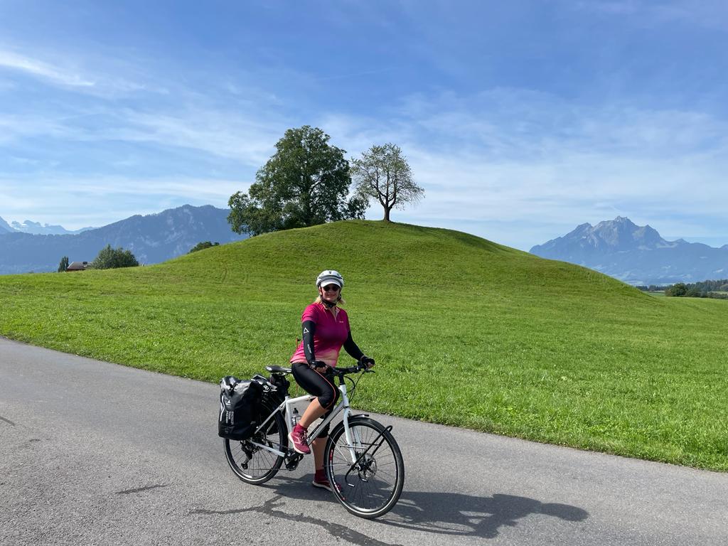 Olga auf einem Fahrrad von Pedalmondo