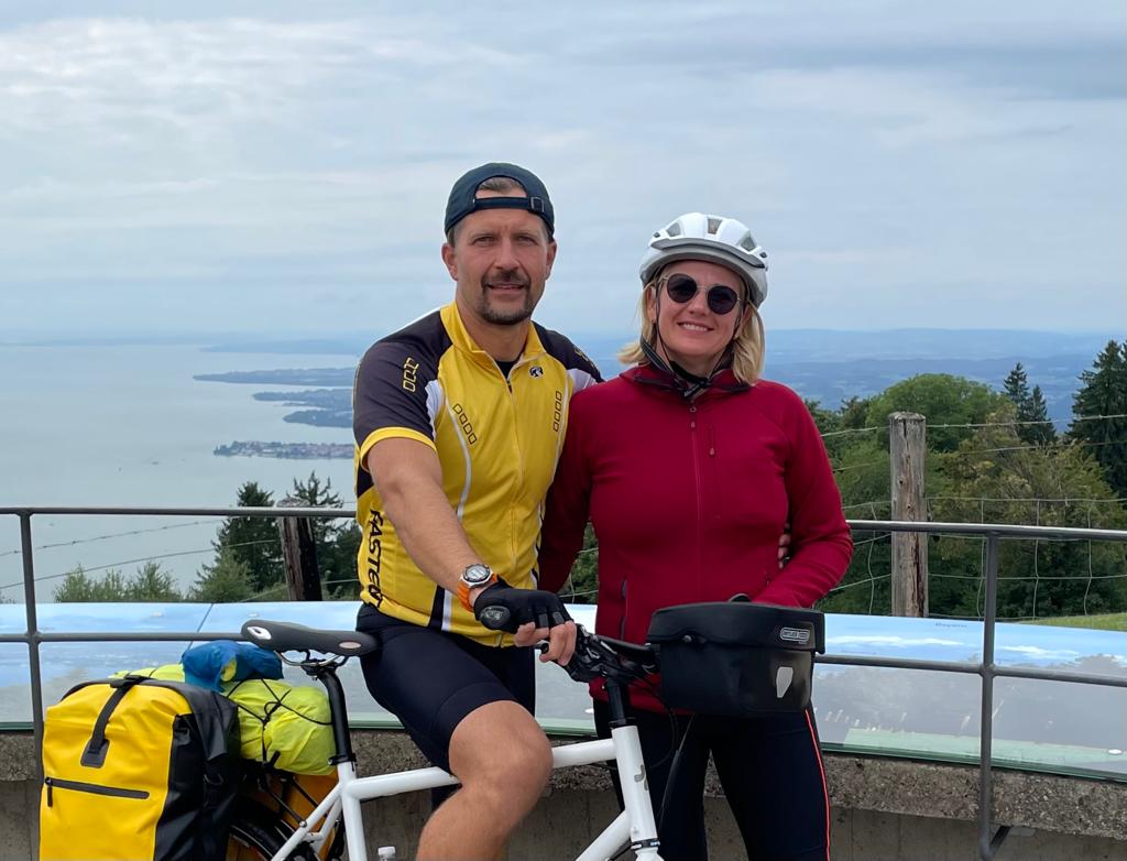 Alex and Olga. A bike tour through Switzerland