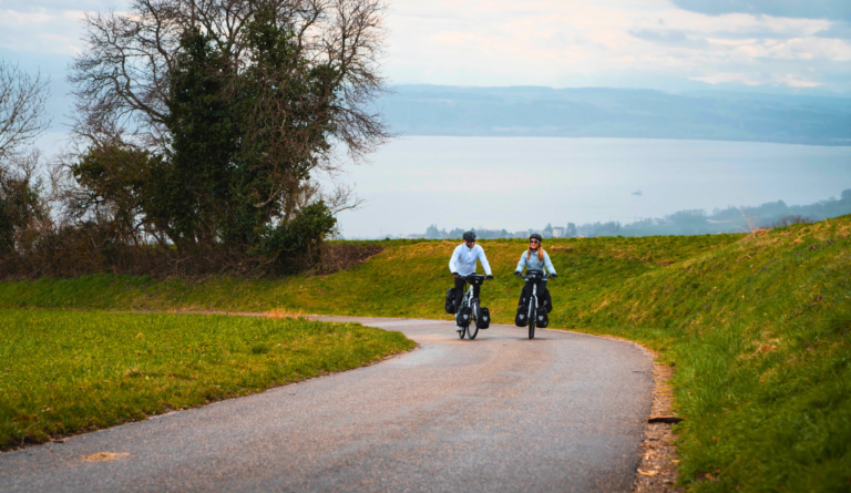 With the touring bike to the 3 Jura lakes